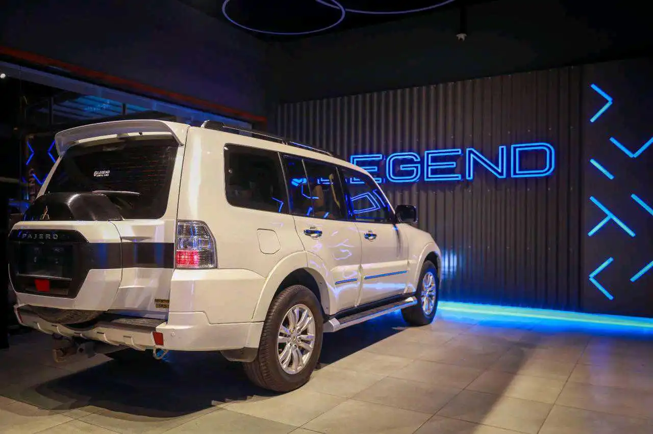 ميتسوبيشي باجيرو 2017